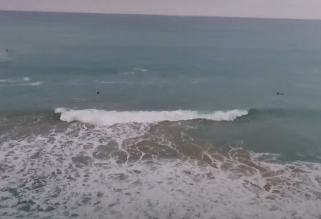 playa de Usgo en Mogro, olas y surf