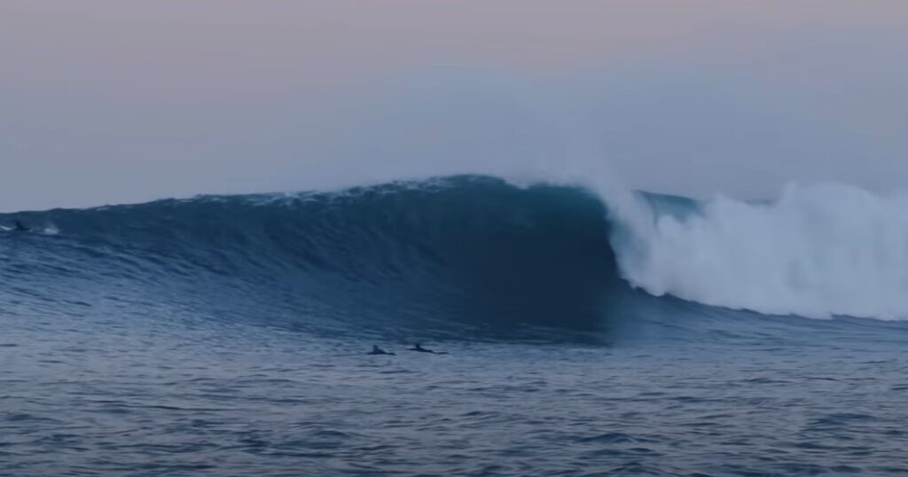 ola grande en sopelana cala de meñakoz