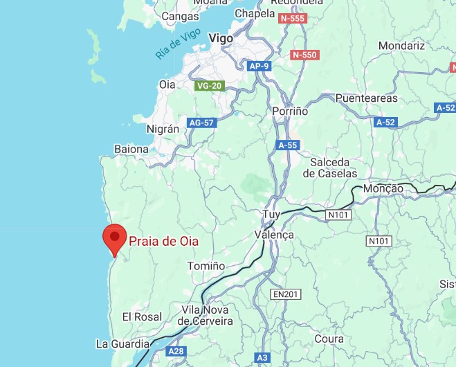 mapa con la ubicación de la playa de santa maria de Oia