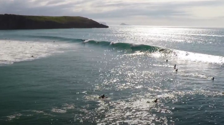 Rompiente para hacer surf en Xagó en Asturias